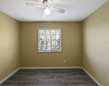 7127 Waterside Drive - Photo Thumbnail 31