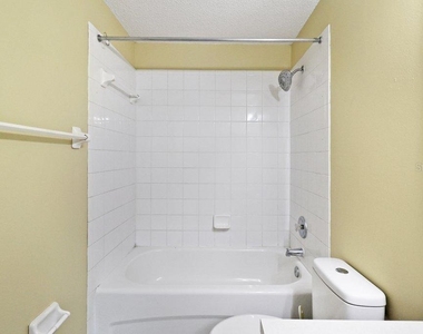 7127 Waterside Drive - Photo Thumbnail 38