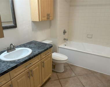 2775 Kipps Colony Drive S - Photo Thumbnail 14