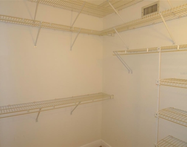 2775 Kipps Colony Drive S - Photo Thumbnail 15