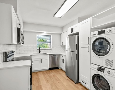 300 S Nimbus Avenue - Photo Thumbnail 1