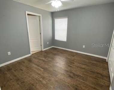 12013 Greengate Drive - Photo Thumbnail 19