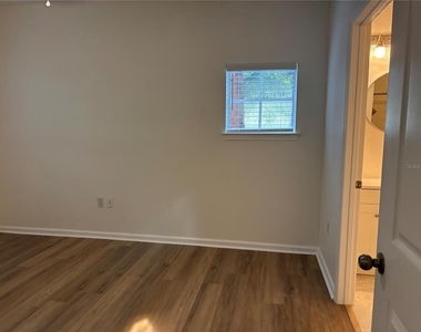 4207 S Dale Mabry Highway - Photo Thumbnail 10