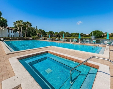 2575 Pine Ridge Way S - Photo Thumbnail 23