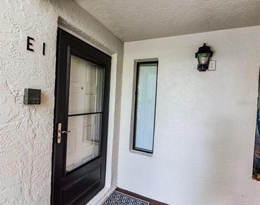 2575 Pine Ridge Way S - Photo Thumbnail 1
