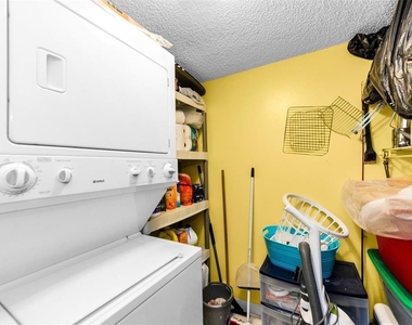2575 Pine Ridge Way S - Photo Thumbnail 14