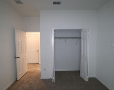 2952 Marine Grass Drive - Photo Thumbnail 10