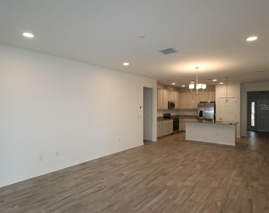 2952 Marine Grass Drive - Photo Thumbnail 7