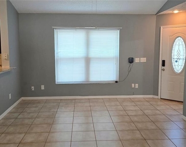 3412 Palm Beach Drive - Photo Thumbnail 5