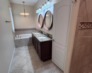 14719 Speer Lake Drive - Photo Thumbnail 23