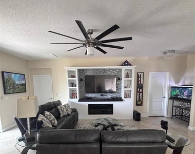 14719 Speer Lake Drive - Photo Thumbnail 20