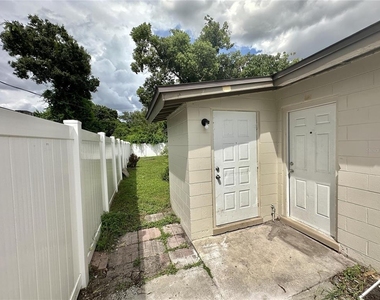 4615 Edgewater Drive - Photo Thumbnail 10