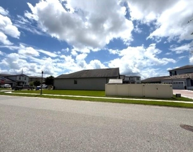 1165 Hilltop Place - Photo Thumbnail 35