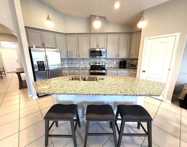 1165 Hilltop Place - Photo Thumbnail 4