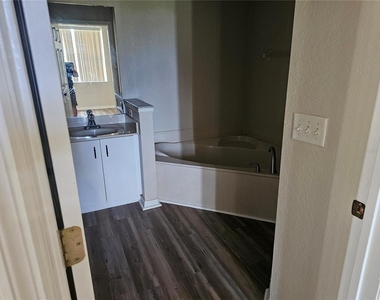 3201 Lake Marion Resort Circle - Photo Thumbnail 8