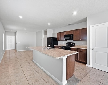 1530 Finnigan Circle - Photo Thumbnail 9