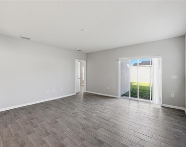 1530 Finnigan Circle - Photo Thumbnail 11