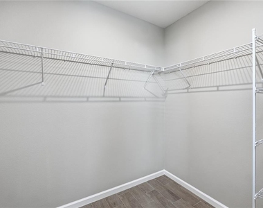 1530 Finnigan Circle - Photo Thumbnail 14