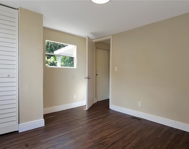 26 Forest Drive - Photo Thumbnail 15