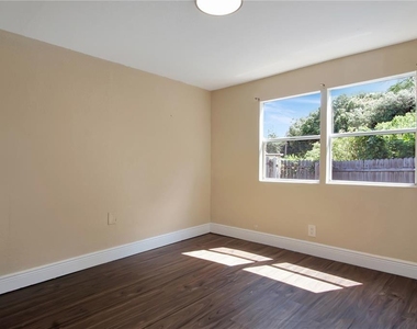26 Forest Drive - Photo Thumbnail 14