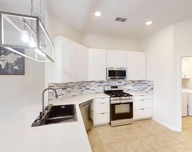 8328 Sw 84th Place Road - Photo Thumbnail 11