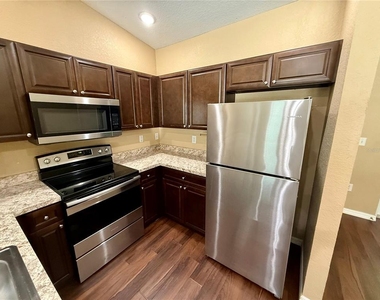 766 Nw 59th Avenue - Photo Thumbnail 6