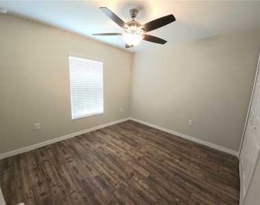 13775 Sw 43rd Circle - Photo Thumbnail 3