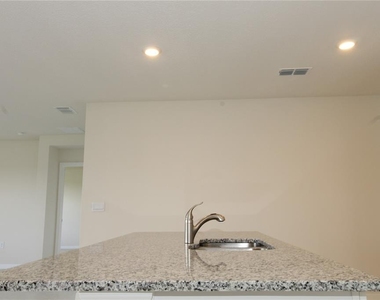 524 Talisi Loop - Photo Thumbnail 14
