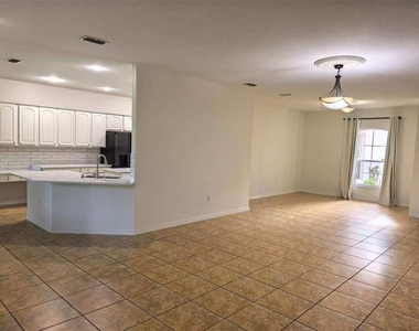 3520 Shorewood Drive - Photo Thumbnail 4