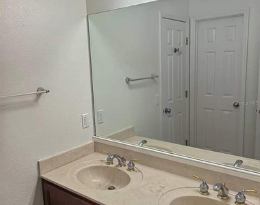 3520 Shorewood Drive - Photo Thumbnail 16