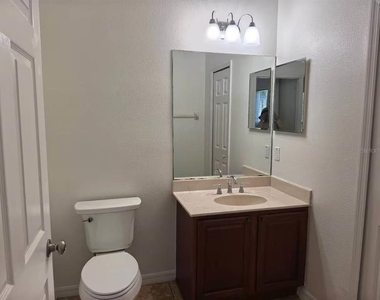 3520 Shorewood Drive - Photo Thumbnail 14