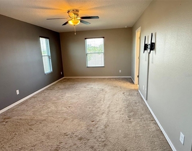 2228 Napone Lane - Photo Thumbnail 15