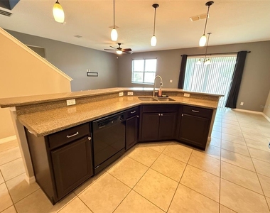 2228 Napone Lane - Photo Thumbnail 6