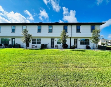 1561 Discovery Street - Photo Thumbnail 12