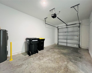1561 Discovery Street - Photo Thumbnail 11