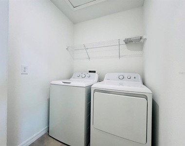 1561 Discovery Street - Photo Thumbnail 10