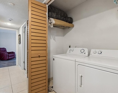 2554 Lakeway Branch Drive - Photo Thumbnail 8