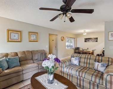 2554 Lakeway Branch Drive - Photo Thumbnail 4