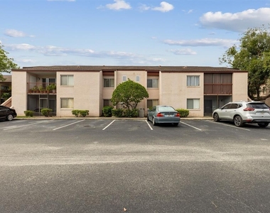 2554 Lakeway Branch Drive - Photo Thumbnail 10