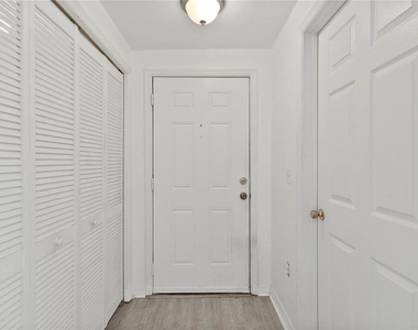 3428 Soho Street - Photo Thumbnail 2