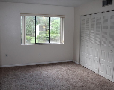 3294 S Semoran Boulevard - Photo Thumbnail 4