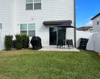 863 Grandin Street - Photo Thumbnail 32