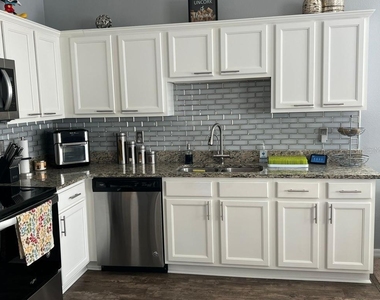 863 Grandin Street - Photo Thumbnail 25
