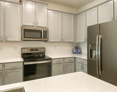10010 Red Eagle Drive - Photo Thumbnail 6