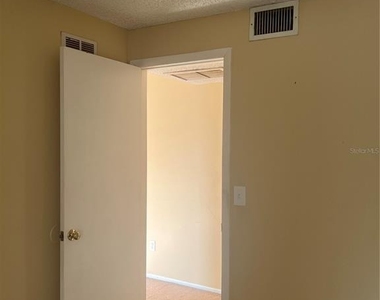 800 N Fiske Boulevard - Photo Thumbnail 6