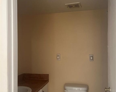 800 N Fiske Boulevard - Photo Thumbnail 5