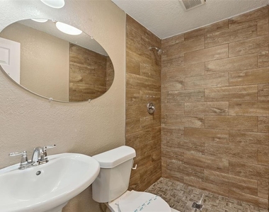 5000 Huppel Avenue - Photo Thumbnail 7