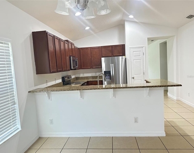 477 Kestrel Drive - Photo Thumbnail 5