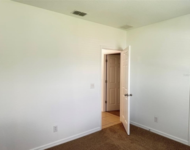 477 Kestrel Drive - Photo Thumbnail 11