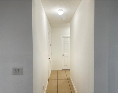 477 Kestrel Drive - Photo Thumbnail 7